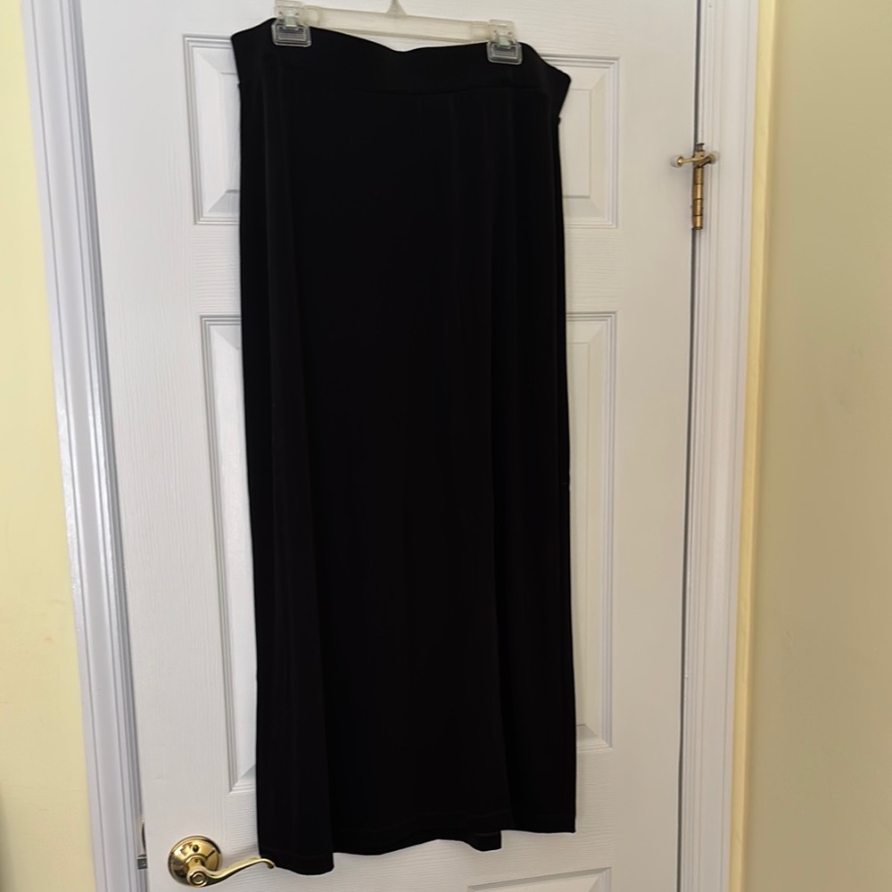 Elegant Black Women's Skirt